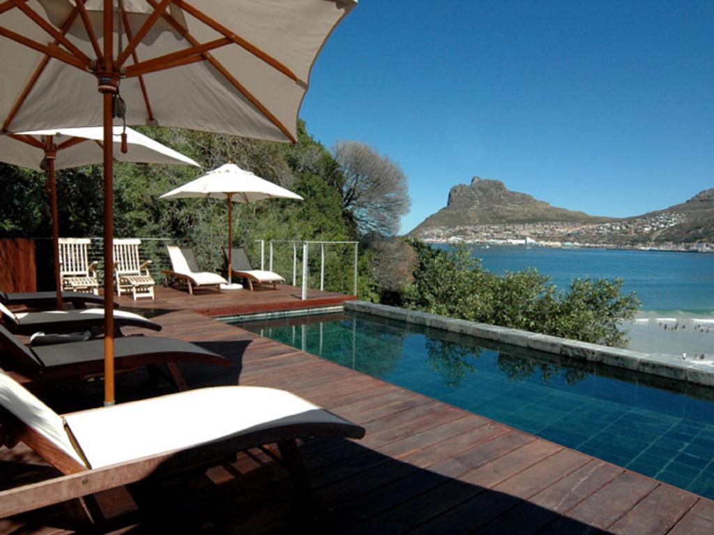 Chapmans Peak Beach Hotel Hout Bay Exterior photo